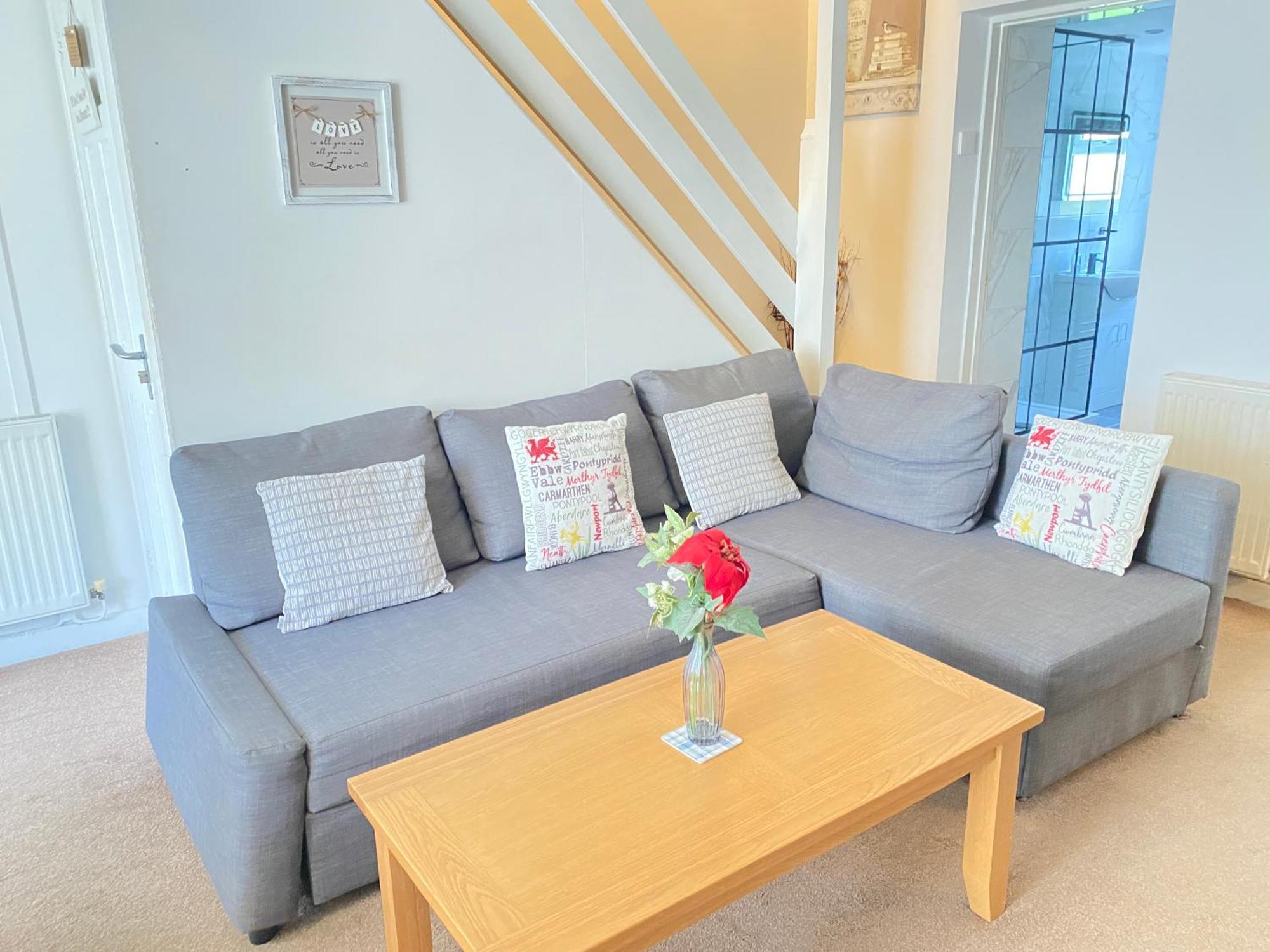 Villa The Cwtch, Log Fire, Sleeps 6, Nr Zip World, Brecon And Bike Park Wales Aberdare Exterior foto